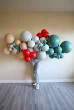 Load image into Gallery viewer, 6 FT HOLLY BALLOON GARLAND